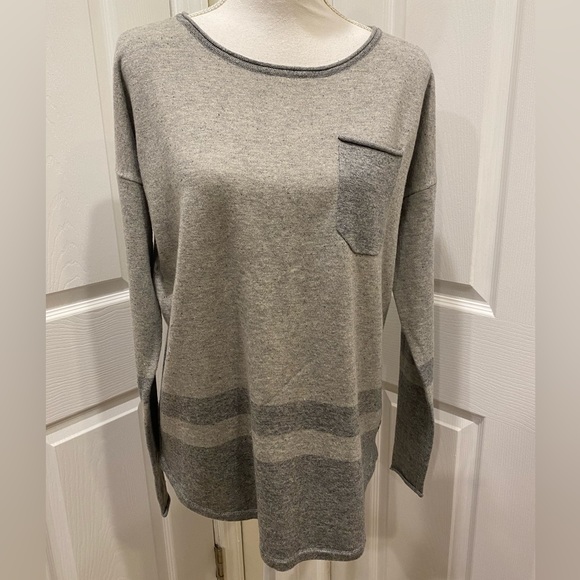 Smartwool Akamina Crew Neck Sweater Gray Pocket Knit Causal in perfect condition - Picture 2 of 11